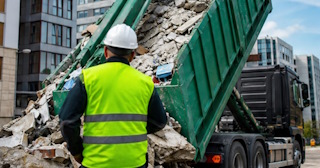 Вывоз строительного мусора в Егорьевске: услуги лицензированной компании — ПроМусор